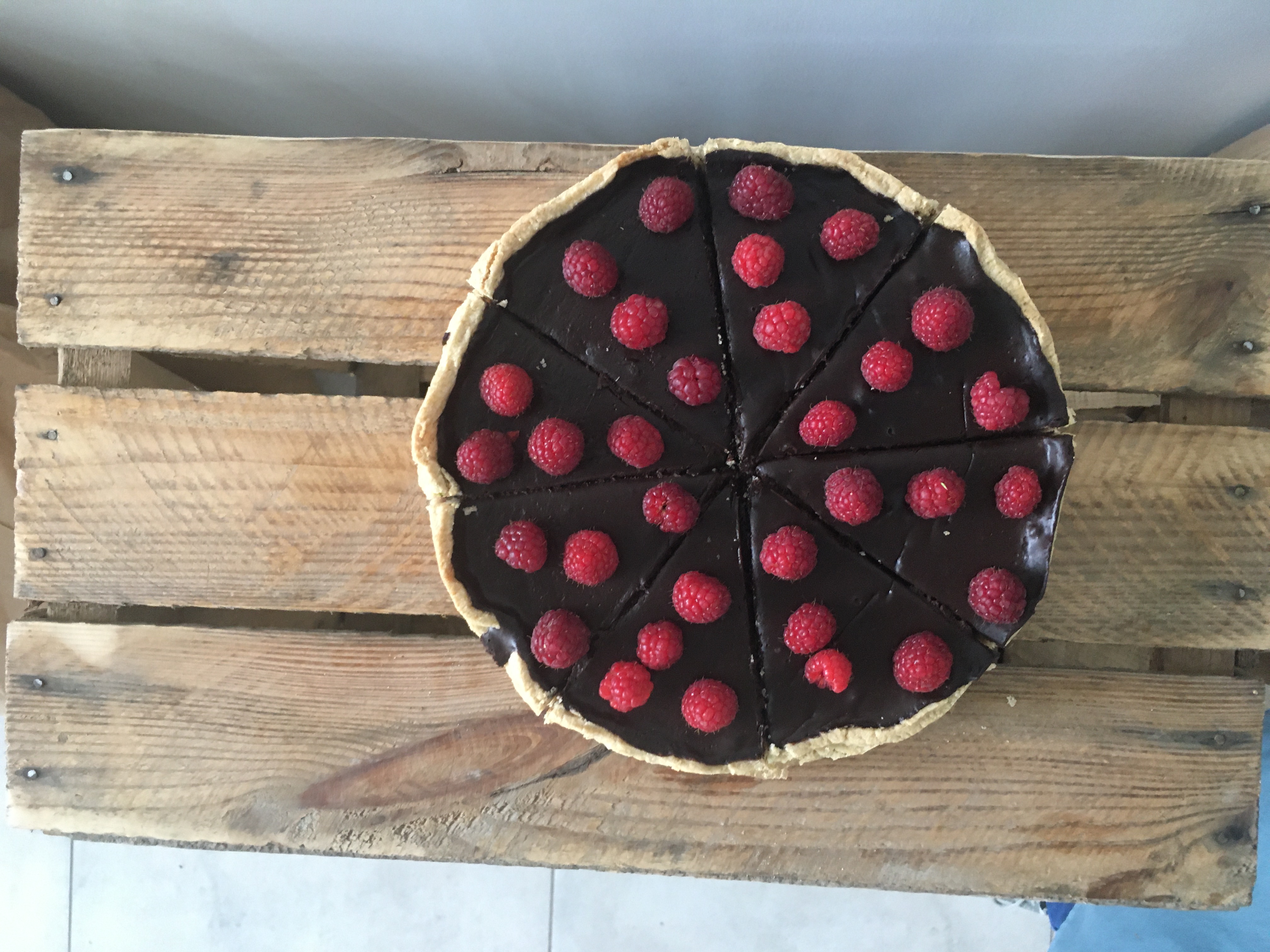 CAŁE CIASTO - 20 cm - Wegańska tarta czekoladowa z kajmakiem 
